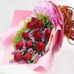 online çiçek satışı kırmızı gülden buket çiçeği