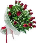ucuz çiçek satışı 12 adet kırmızı gül buketi
