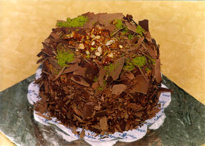 çiçekçi izmir taze mis gibi çikolatalı 4 ile 6 kişilik yaşpasta çikolatalı pasta siparişi